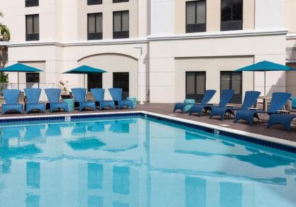 Hampton Inn & Suites Miami-Doral Dolphin Mall - image 2